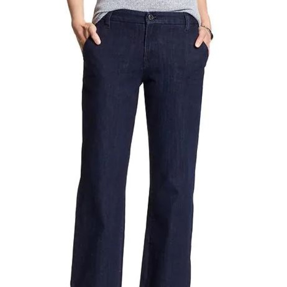 BANANA REPUBLIC -
